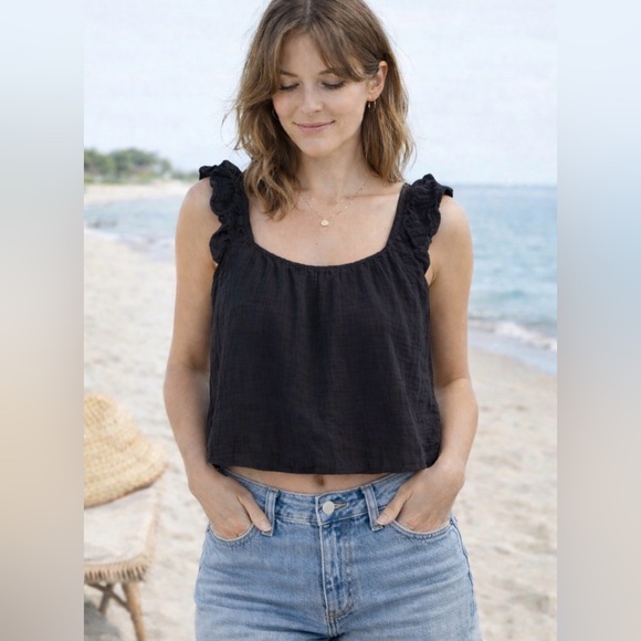 GAP Black Ruffled Crop Top - Picture 1 of 5